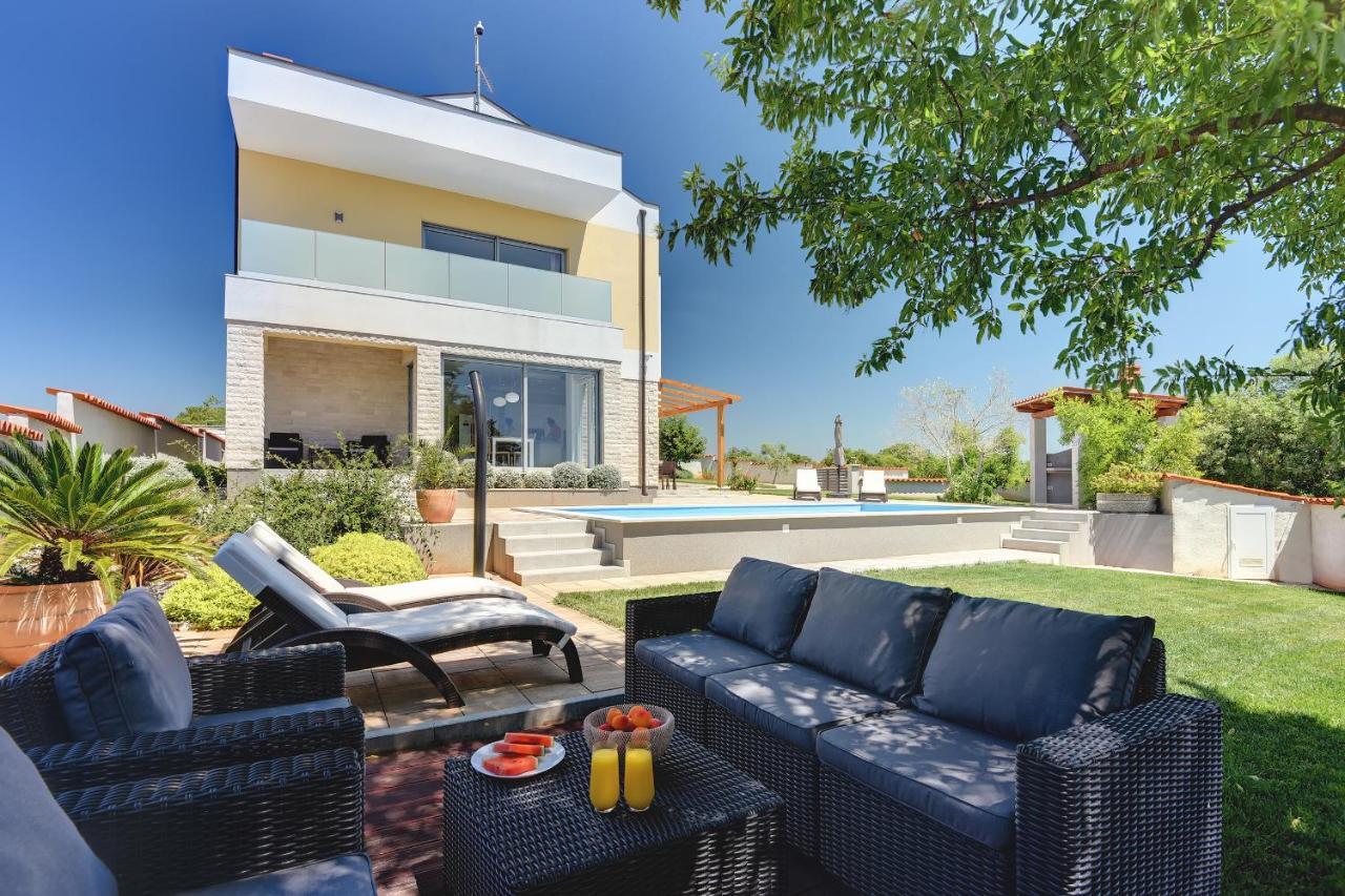 Villa White Barbariga Εξωτερικό φωτογραφία